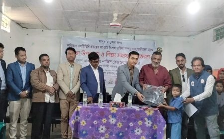 দুর্গাপুরে প্রতিবন্ধী শিক্ষার্থীদের মাঝে শিক্ষা উপকরণ ও নগদ অর্থ বিতরণ