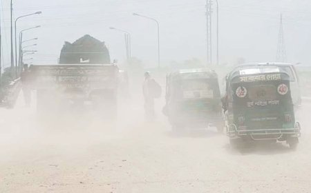 ঢাকার বাতাস আজও দূষণের শীর্ষে