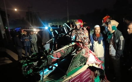 ভালুকায় ট্রাক-সিএনজি সংঘর্ষে নিহত ১, আহত ৩