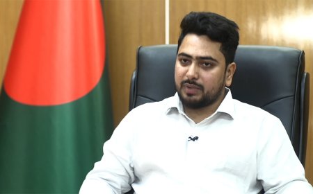 আ.লীগের এজেন্ডা বাস্তবায়ন করছে ভারতীয় মিডিয়া : উপদেষ্টা নাহিদ