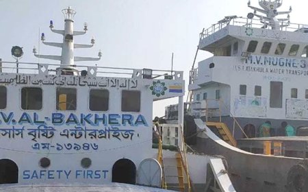 মেঘনায় থেমে থাকা জাহাজ থেকে ৫ জনের মরদেহ উদ্ধার