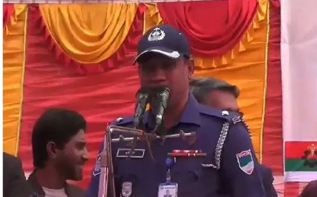 কুষ্টিয়ায় বিএনপির কর্মিসভায় বক্তব্য দিলেন ওসি