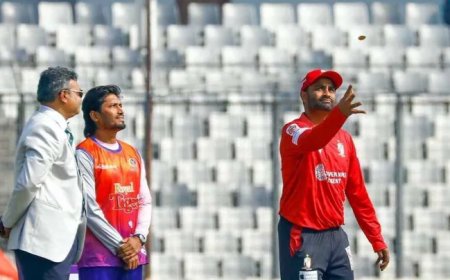 উদ্বোধনী ম্যাচে রাজশাহীর বিপক্ষে টস জিতে ফিল্ডিংয়ে বরিশাল