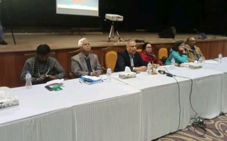 বরিশালে গণমাধ্যম সংস্কার কমিশনের মতবিনিময় সভা অনুষ্ঠিত