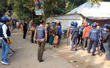 মসজিদের মাইকে ঘোষণা দিয়ে দুই গ্রামের সংঘর্ষ, আহত অন্তত ৫০