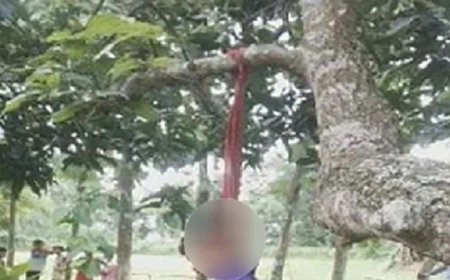 বাঘায় আম গাছের ডালে ঝুলছিল গৃহবধু