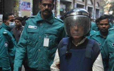 দুদকের মামলায় গ্রেপ্তার সাবেক আইনমন্ত্রী আনিসুল হক
