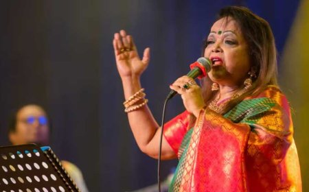 গানের মঞ্চে হঠাৎ অসুস্থ সাবিনা ইয়াসমিন, নেয়া হলো হাসপাতালে