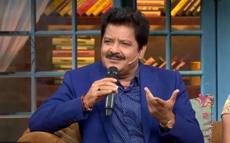 সেলফির বিনিময়ে তরুণীকে চুম্বন করলেন উদিত নারায়ণ