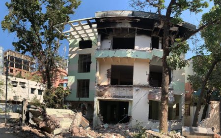 গুঁড়িয়ে দেয়া হলো রাজশাহীর সাবেক মেয়র লিটনের বাড়ি