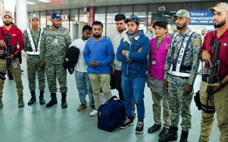 ভূমধ্যসাগরে মৃত্যুর মুখোমুখি হওয়া ৫ বাংলাদেশি দেশে ফিরেছেন