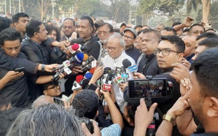 জনগণের পক্ষের রাজনীতিবিদ কখনও পালায় না : রিজভী