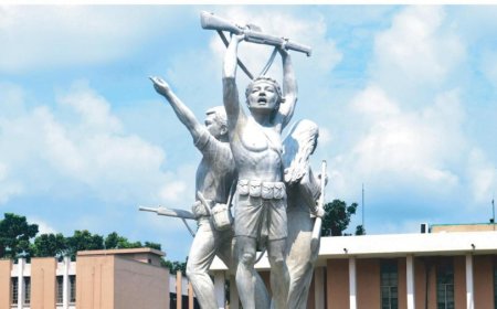 কুয়েটে হামলার প্রতিবাদে মধ্যরাতে আলোকচিত্র প্রদর্শন