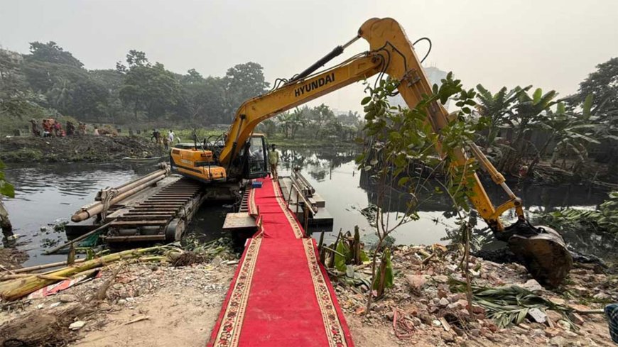 ‘লাল গালিচায়’ উপদেষ্টাদের খাল খনন, ব্যাখ্যা দিলো ডিএনসিসি