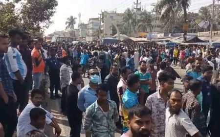 গাজীপুরে সড়ক অবরোধ, সৃষ্টি হয়েছে দীর্ঘ যানজট