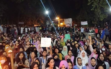 ‘তুমি কে, আমি কে, আছিয়া আছিয়া’ স্লোগানে উত্তাল চবি বিশ্ববিদ্যালয়