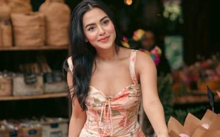 ‘মুজিব’ সিনেমায় অভিনয় নিয়ে যা বললেন নুসরাত ফারিয়া