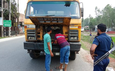 নীলফামারীতে যানবাহণে নিষিদ্ধ হর্ণ ব্যবহারে জরিমানা
