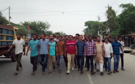 জয়পুরহাটে পারভেজ হত্যার প্রতিবাদে বিক্ষোভ মিছিল