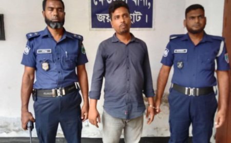 জয়পুরহাটে "সকালের সংযোগ" সম্পাদক রাশেদ খান মিলন গ্রেপ্তার