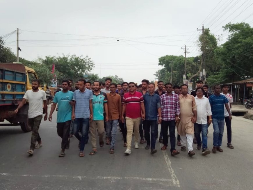 জয়পুরহাটে পারভেজ হত্যার প্রতিবাদে বিক্ষোভ মিছিল