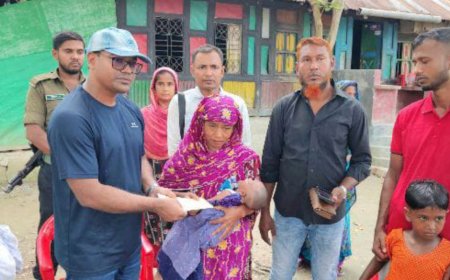 নলছিটিতে বজ্রপাতে নিহত গৃহবধূ আসমার সন্তানদের পাশে ইউএনও