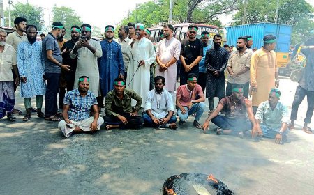 আ.লীগ নিষিদ্ধের দাবীতে রামপালে নাগরিক কমিটির সড়ক অবরোধ