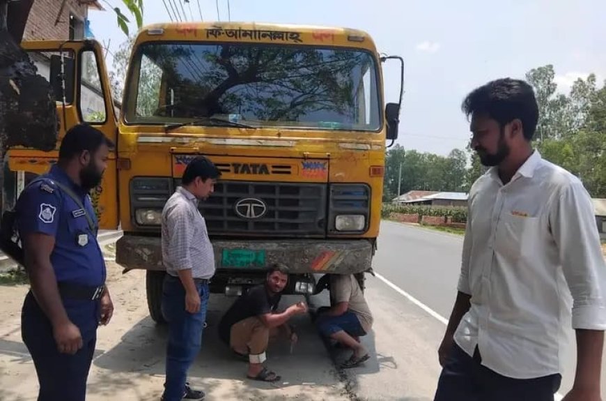 নীলফামারীতে নিষিদ্ধ হাইড্রোলিক হর্ণ ব্যবহার করায় জরিমানা