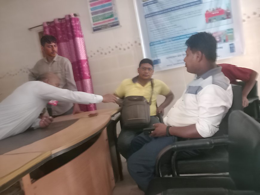 কামারখন্দে চাঁদাবাজি করতে গিয়ে জনতার হাতে আটক ৩ যুবক, মুচলেকা দিয়ে মুক্ত