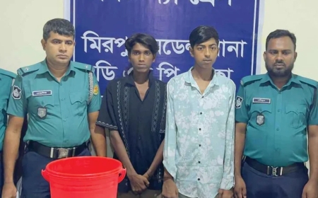 রাজধানীতে বিস্ফোরক ও দেশীয় অস্ত্রসহ নিষিদ্ধ ছাত্রলীগের ৪ কর্মী গ্রেপ্তার