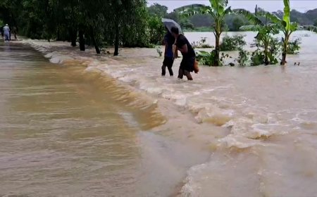 ফেনীতে বন্যা: প্লাবিত শতাধিক গ্রাম, ভোগান্তি যেন কাটছেই না