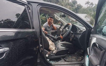 জুলাই পদযাত্রাকে কেন্দ্র গোপালগঞ্জে ইউএনওর গাড়ি বহরে হামলা, ভাঙচুর