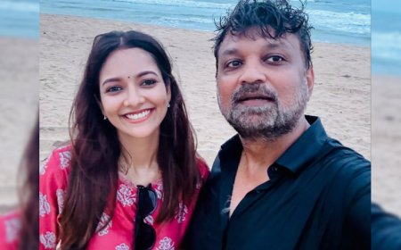 সাগরপাড়ে তরুণীর সঙ্গে সৃজিতের সেলফি মুহূর্তেই ভাইরাল