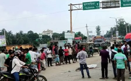 কালিয়াকৈরে সড়ক দুর্ঘটনায় ওষুধ ব্যবসায়ী নিহত