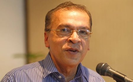 রাজনৈতিক দলের কাছে আত্মসমর্পণ করেছে সরকার : ড. ইফতেখারুজ্জামান