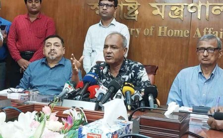 গোপালগঞ্জে প্রকৃত অপরাধীদের ধরা হচ্ছে, গণগ্রেপ্তার নয় : স্বরাষ্ট্র উপদেষ্টা