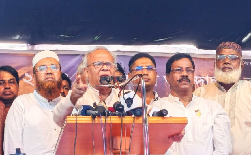 তারেক রহমান জুলাই গণতন্ত্রের ধ্রুবতারা, বাজে মন্তব্য করবেন না : রিজভী