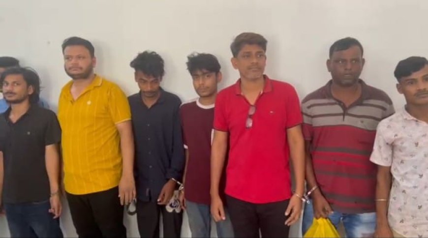 আশুলিয়া ও ধামরাই থেকে ১৬ জন চাঁদাবাজকে গ্রেপ্তার করেছে পুলিশ
