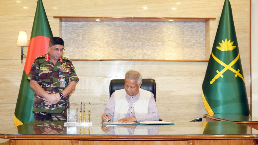 সৎ, নীতিবান ও পেশাদার অফিসাররা পদোন্নতির দাবিদার : প্রধান উপদেষ্টা