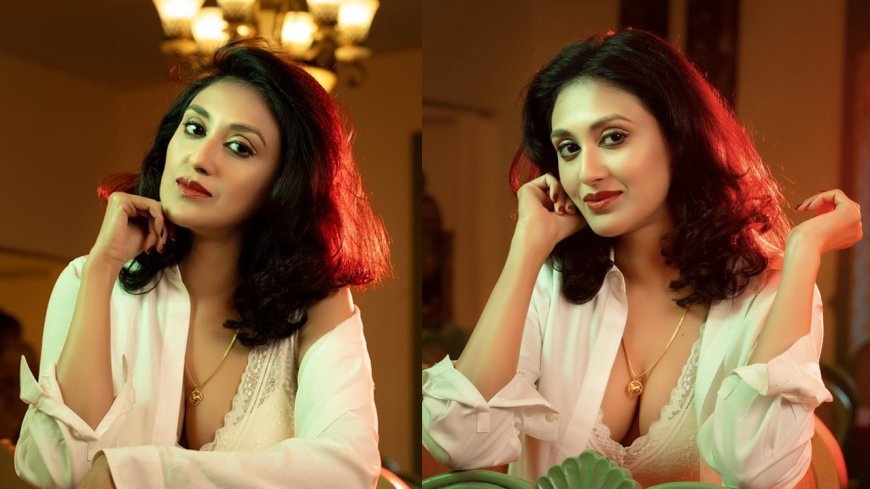 ভক্ত-অনুরাগীদের মনে ঝড় তুলেছে কুসুম শিকদার