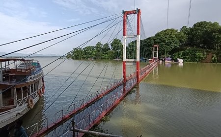 ডুবে গেছে রাঙামাটির ঝুলন্ত সেতু, পর্যটক চলাচলে নিষেধাজ্ঞা