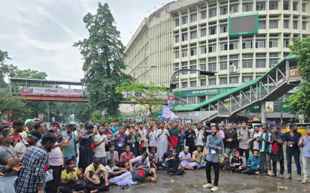 জুলাই সনদ ঘোষণা ও বাস্তবায়নের দাবিতে আজও শাহবাগ অবরোধ