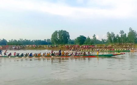 ঘোড়াঘাটে করতোয়া নদীতে ঐতিহ্যবাহী নৌকা বাইচ অনুষ্ঠিত