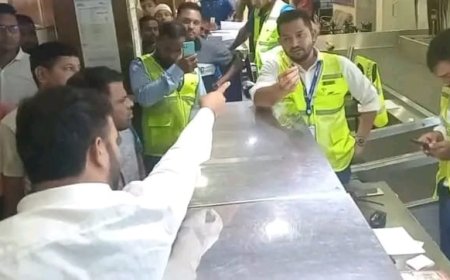 সৈয়দপুরে যাত্রী রেখে বিমান উড্ডয়ন, ক্ষোভে ফেটে পড়লেন যাত্রীরা