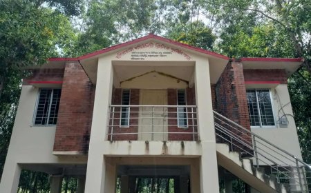 ঈদগড়ে কমিউনিটি ক্লিনিক তালাবদ্ধ সারাদিন, স্বাস্থ্যসেবা থেকে বঞ্চিত স্থানীয়রা