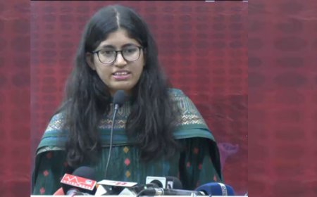 মোবাইল জার্নালিজম ডাকসু নির্বাচনের পরিবেশ নষ্ট করছে : উমামা ফাতেমা