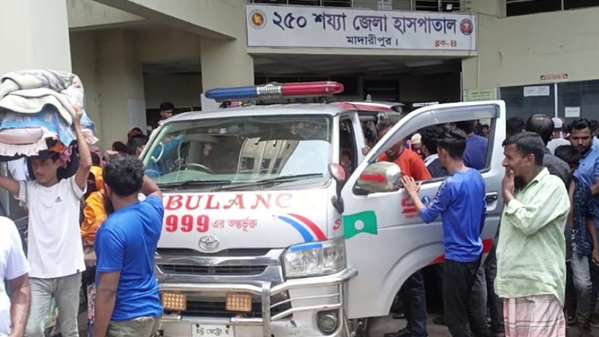 মাদারীপুরে সাংবাদিকসহ তিন ভাইকে কুপিয়ে জখম