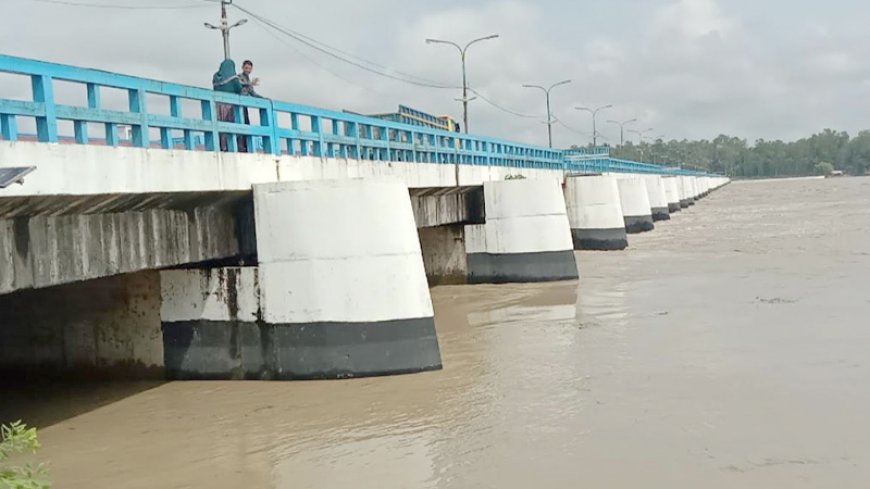 নীলফামারীর ডালিয়া পয়েন্টে তিস্তার পানি বিপৎসীমার ৭ সে.মি. ওপরে