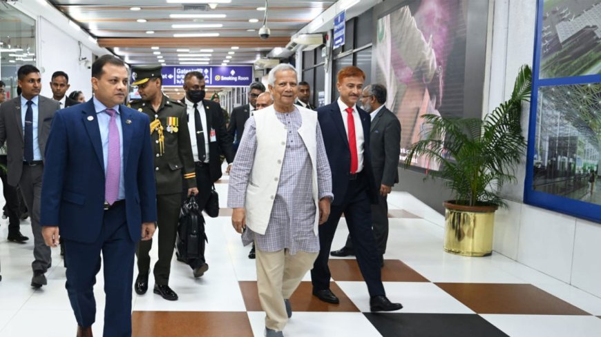 তিন দিনের সফর শেষে দেশে ফিরেছেন প্রধান উপদেষ্টা