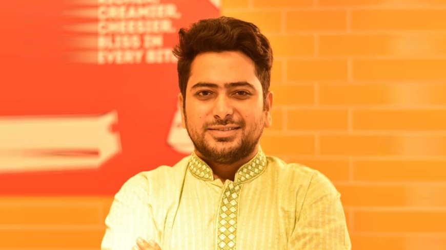‘জাতির পিতা’ কোনো ইতিহাস নয়, এটি আ.লীগের তৈরি ফ্যাসিবাদী হাতিয়ার : নাহিদ